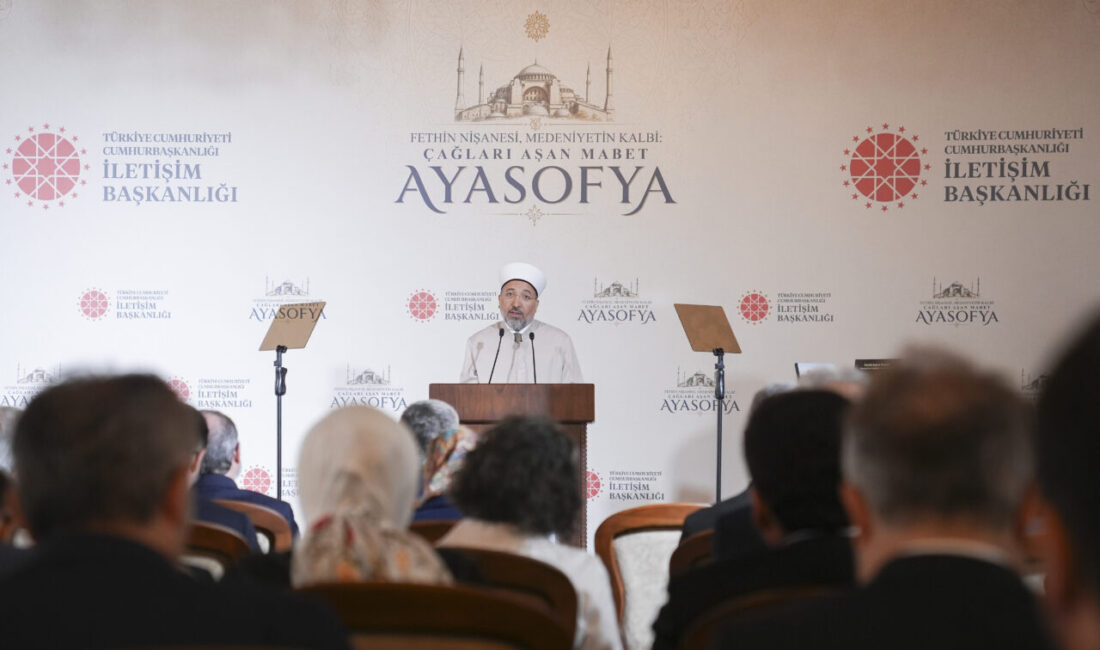 - "Asil ecdadımıza vefanın bir tezahürü olarak Ayasofya'nın yeniden asli