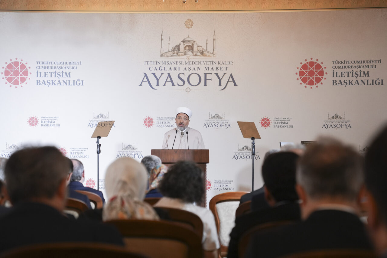 - "Asil ecdadımıza vefanın bir tezahürü olarak Ayasofya'nın yeniden asli