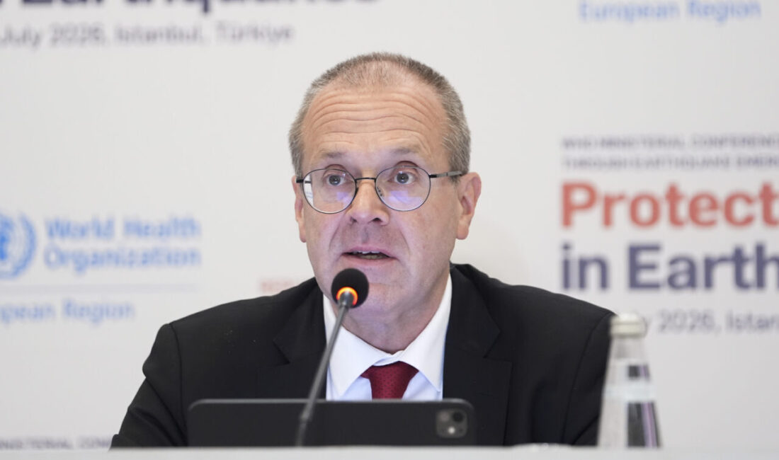- "(6 Şubat 2023 depremleri) 50 binden fazla hasta helikopterlerle