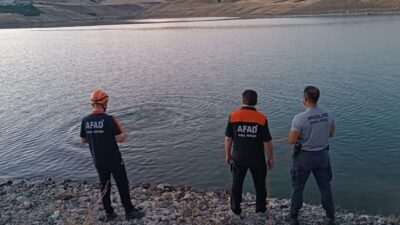 ELAZIĞ (AA) – Elazığ'ın Kovancılar ilçesinde baraj gölüne giren 18