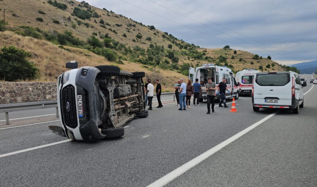 ERZİNCAN (AA) – Erzincan’da minibüsün devrilmesi sonucu ilk belirlemelere göre