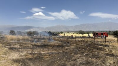 ERZİNCAN (AA) – Erzincan'da saman balyalarında çıkan yangın, itfaiye ekiplerinin