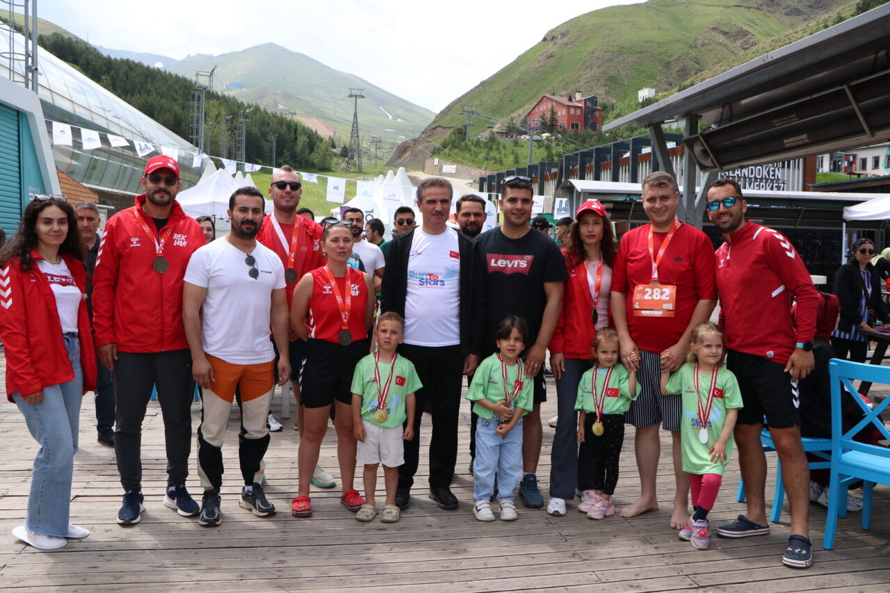 - Erzurum Valisi Aydın Baruş:
- "Erzurum kış sporlarında zaten bir