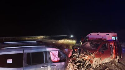 ERZURUM (AA) – Erzurum'un Horasan ilçesinde iki otomobilin çarpışması sonucu