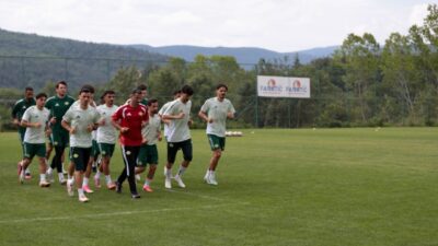 BOLU (AA) – Bolu'da kamp yapan Trendyol 1. Lig ekiplerinden