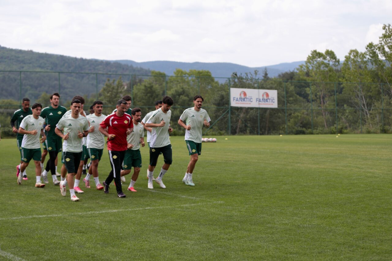 BOLU (AA) – Bolu'da kamp yapan Trendyol 1. Lig ekiplerinden