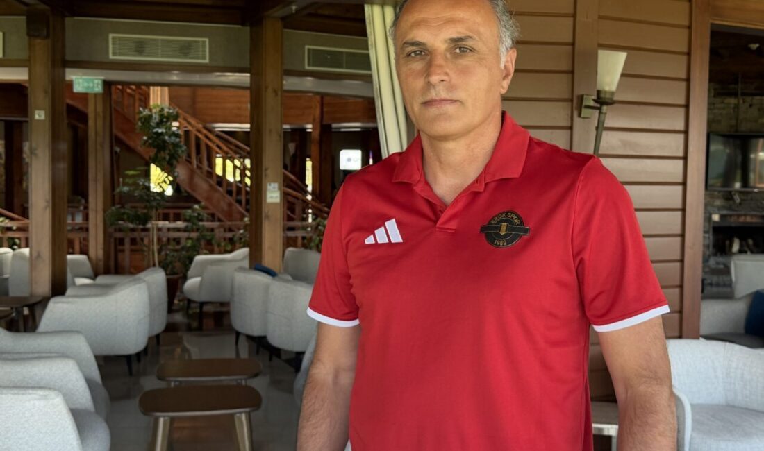 - Teknik direktör Mustafa Gürsel:
"Geçen sezon gerçekleştiremediğimiz şampiyonluk hedefini bu