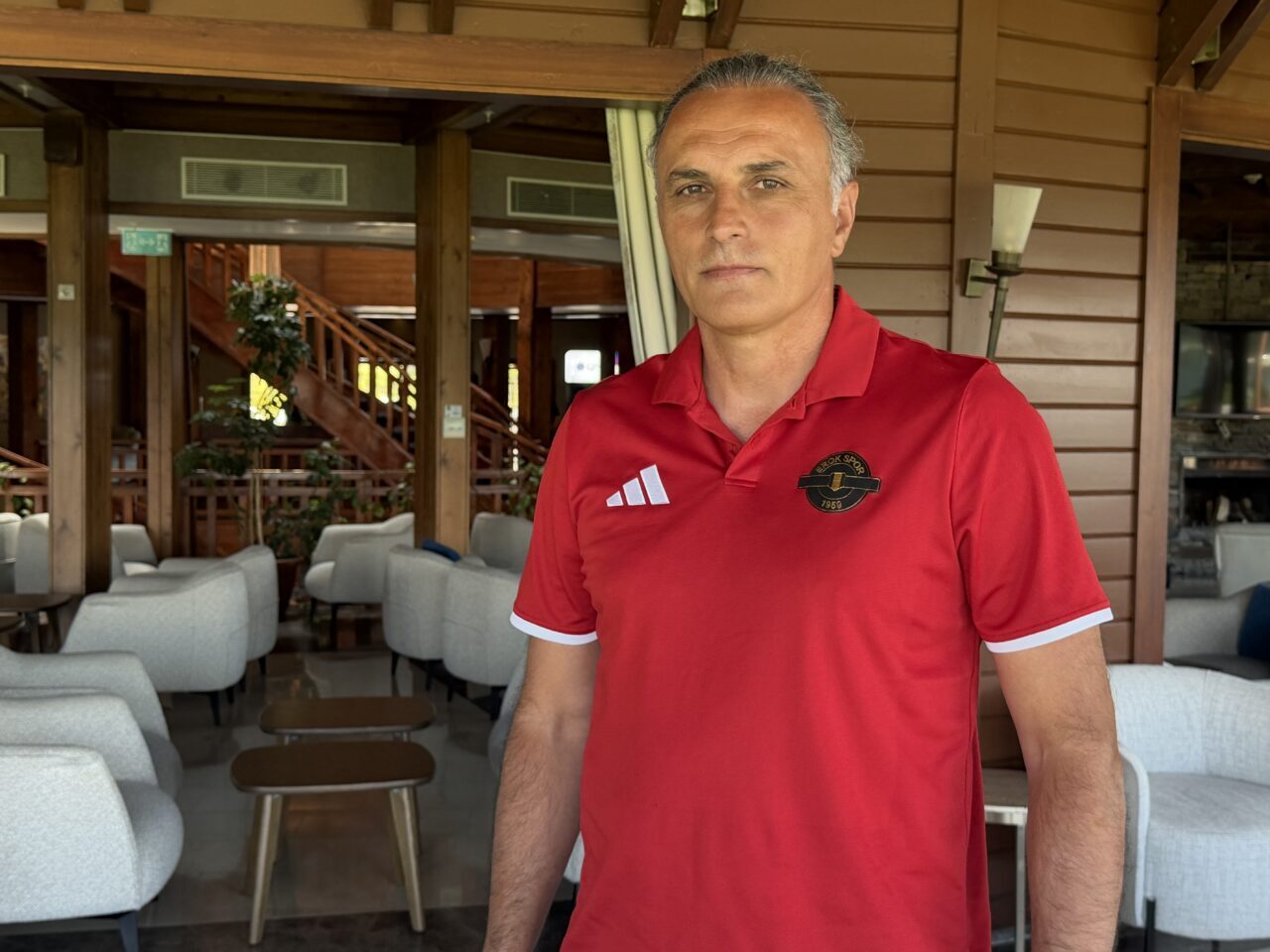 - Teknik direktör Mustafa Gürsel:
"Geçen sezon gerçekleştiremediğimiz şampiyonluk hedefini bu