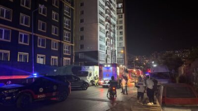 İSTANBUL (AA) – Esenyurt'ta bir sitede bulunan 14 katlı binadaki