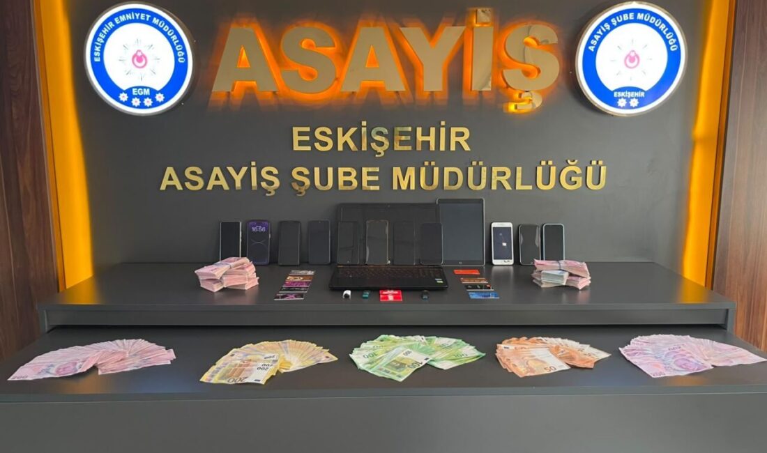 ESKİŞEHİR (AA) – Eskişehir merkezli 4 ilde düzenlenen dolandırıcılık operasyonunda