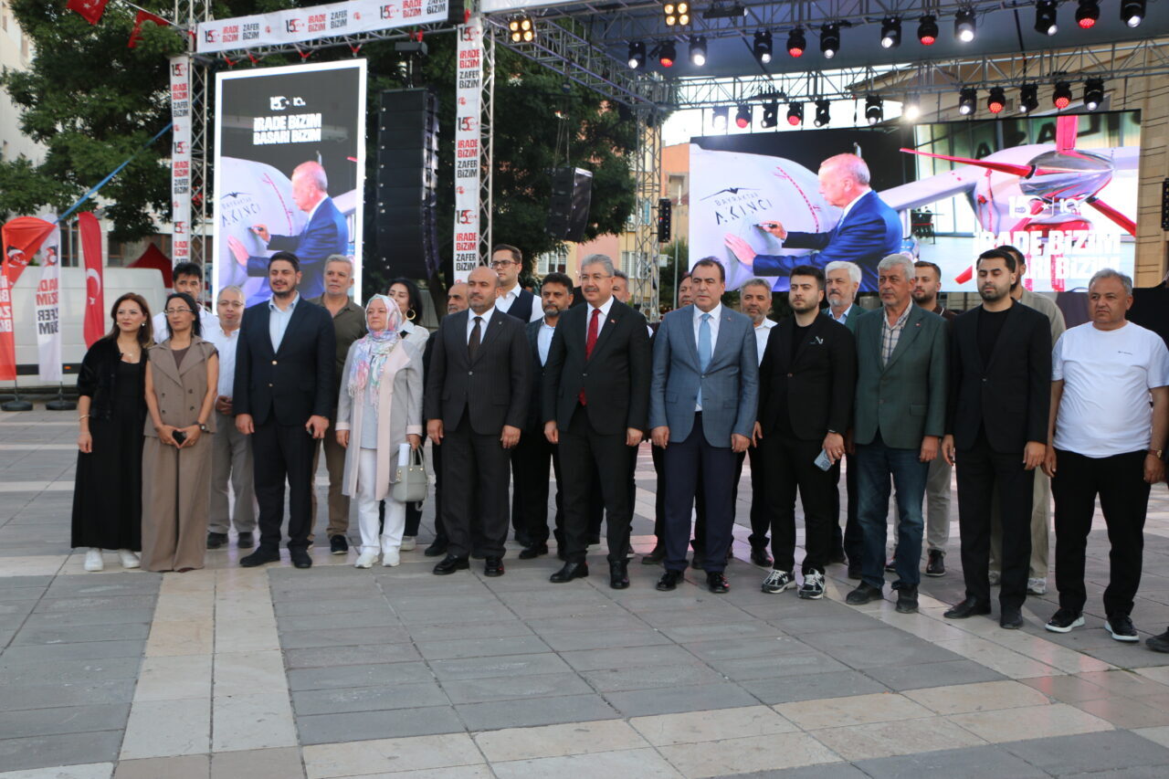 ESKİŞEHİR (AA) – Eskişehir Valisi Erdinç Yılmaz, 15 Temmuz Demokrasi