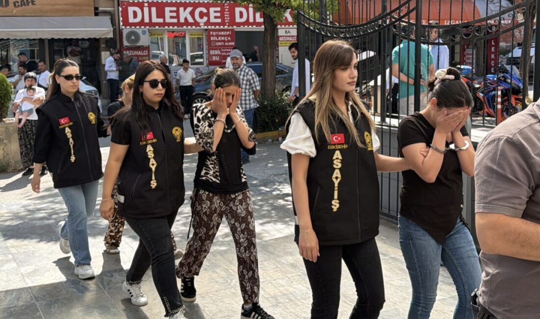 ESKİŞEHİR (AA) – Eskişehir’in Odunpazarı ilçesinde hırsızlık amacıyla bir eve