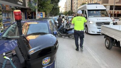 ESKİŞEHİR (AA) – Eskişehir'in Tepebaşı ilçesinde 2 motosikletin çarpışması sonucu