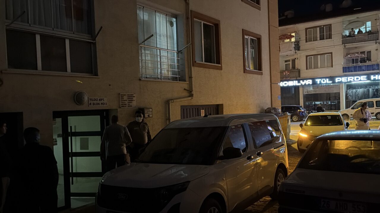 ESKİŞEHİR (AA) – Eskişehir'in Odunpazarı ilçesinde, yalnız yaşayan kişi evinde