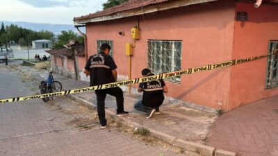 ESKİŞEHİR (AA) – Eskişehir'in Odunpazarı ilçesinde çıkan silahlı kavgada 1'i
