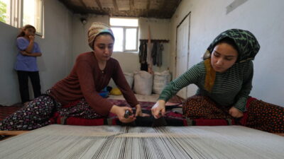 - Adıyaman'ın Sincik ilçesine bağlı Çamdere köyünde yaşayan aileler, geleneksel