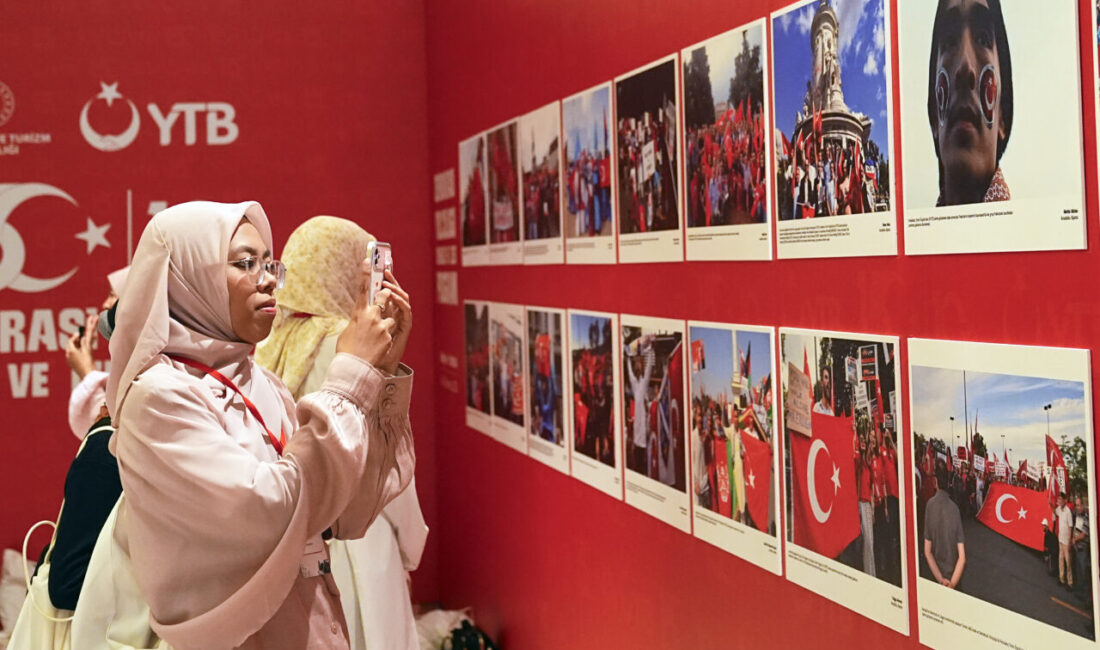 - Yurtdışı Türkler ve Akraba Topluluklar Başkanlığı Başkanı Abdulhadi Turus:
-