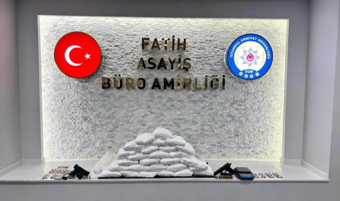 İSTANBUL (AA) – Fatih'te 31 kilogram kokainin ele geçirildiği operasyonda