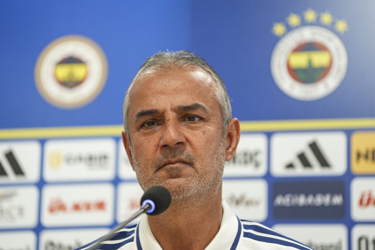 - Fenerbahçe Teknik Direktörü İsmail Kartal:
- "Liste bu akşam belli
