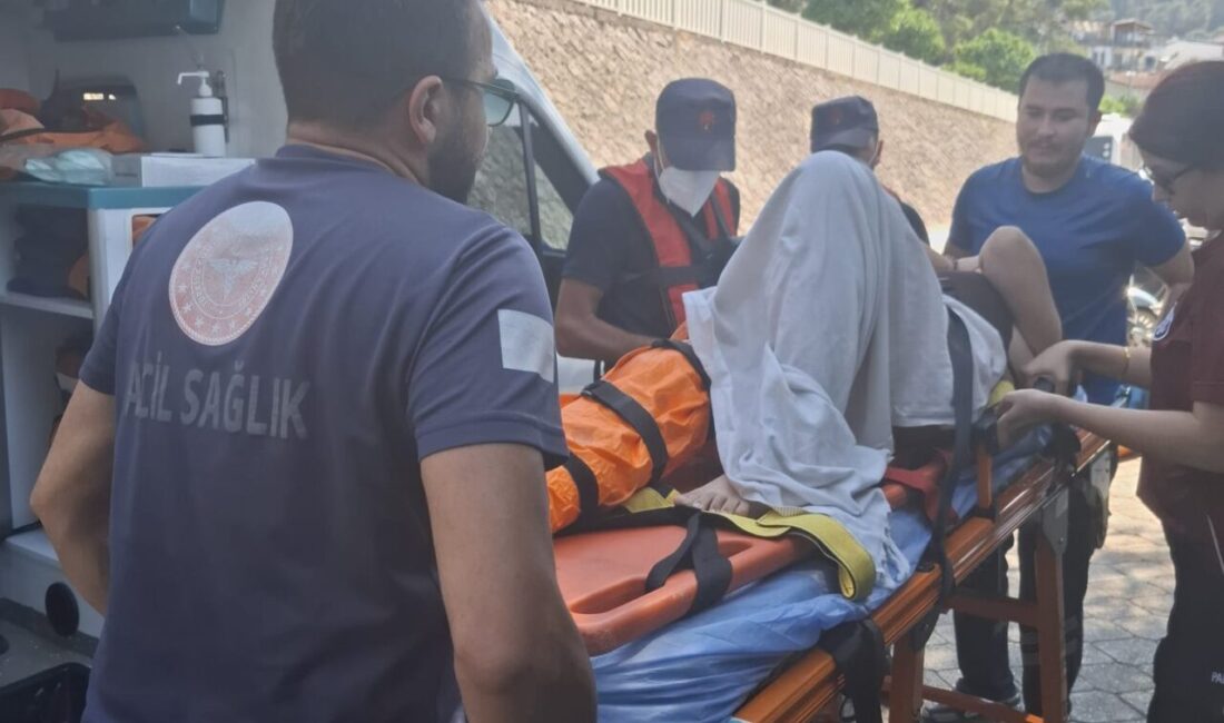MUĞLA (AA) – Muğla'nın Fethiye ilçesi açıklarında gezi teknesinde yaralanan