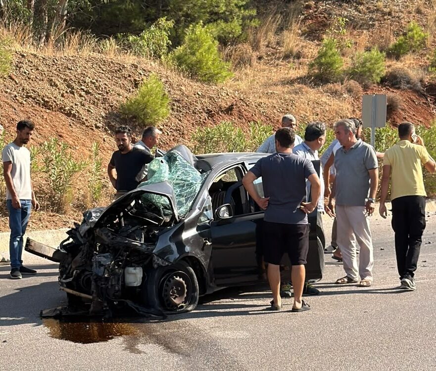 MUĞLA (AA) – Muğla'nın Fethiye ilçesinde kamyonetle çarpışan otomobilin sürücüsü
