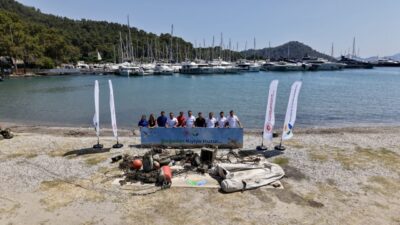 MUĞLA (AA) – Muğla'nın Fethiye ilçesindeki Göcek Halk Plajı'nda deniz