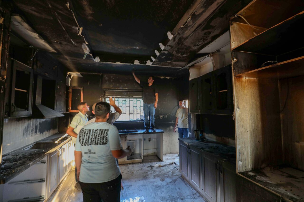 NABLUS (AA) – Filistin topraklarını gasbeden İsrailliler, işgal altındaki Batı