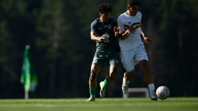 - Esenler Erokspor: 2 - Al Ittihad: 1