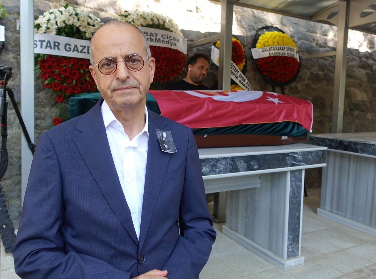 İZMİR (AA) – Tedavi gördüğü hastanede 80 yaşında vefat eden