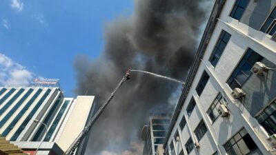 GAZİANTEP (AA) – Gaziantep'in Şehitkamil ilçesinde bir iş merkezinde çıkan