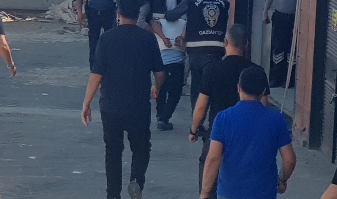 GAZİANTEP (AA) – Gaziantep'in İslahiye ilçesinde evinde silahlı saldırıya uğrayan