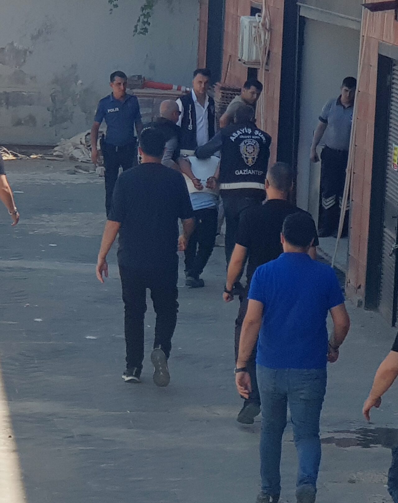 GAZİANTEP (AA) – Gaziantep'in İslahiye ilçesinde evinde silahlı saldırıya uğrayan