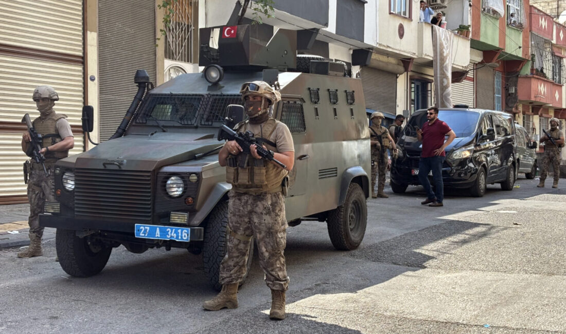 GAZİANTEP (AA) – Gaziantep'te araç ve iş yeri kurşunlama olayının