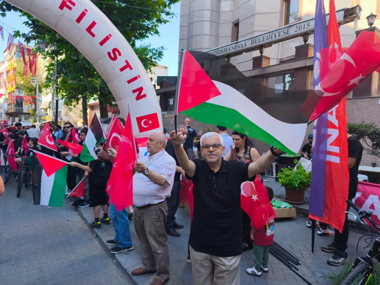 İSTANBUL (AA) – Anadolu Gençlik Derneği (AGD) Gaziosmanpaşa Şubesince, Filistin'e