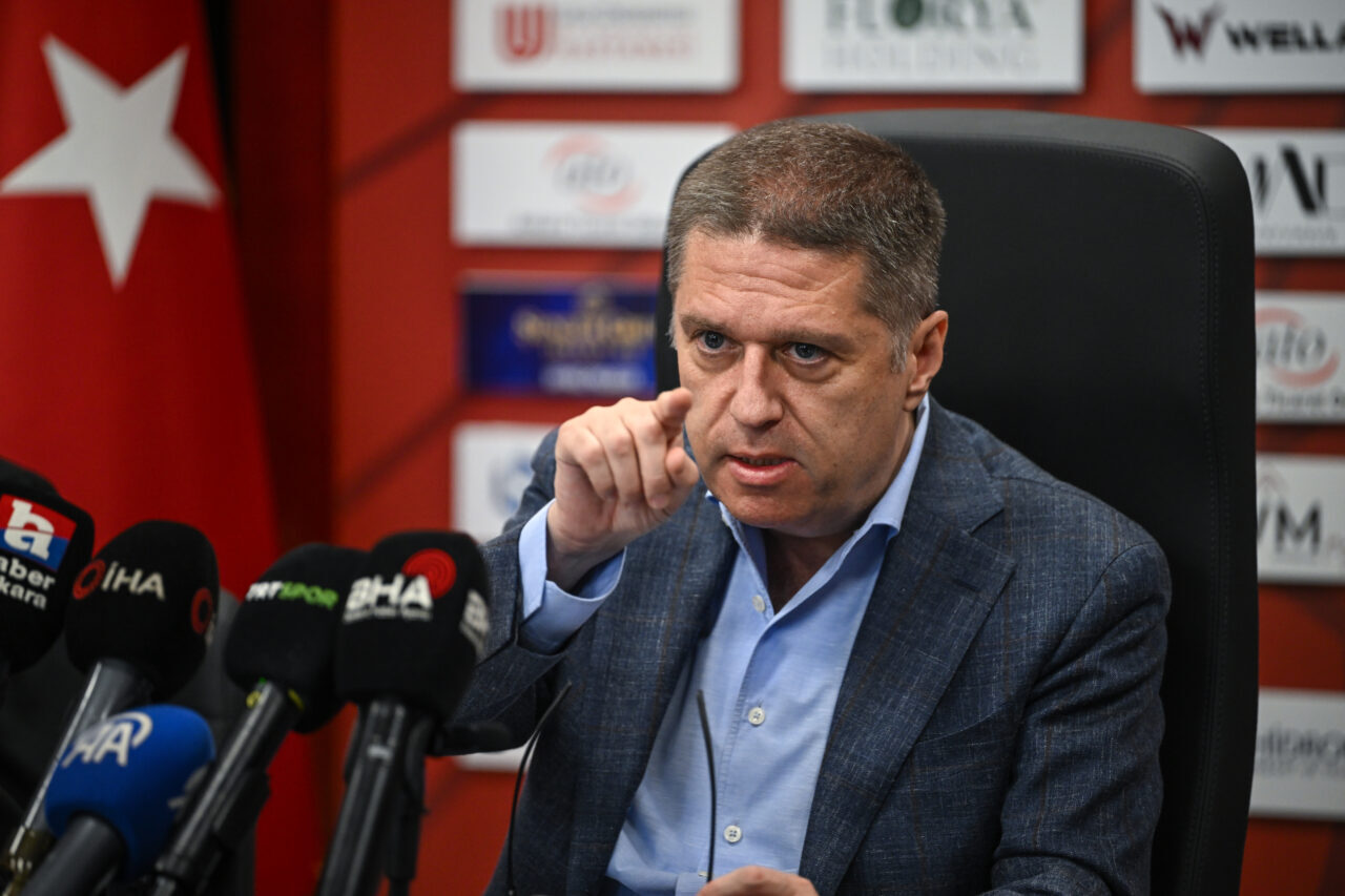 - "(Yönetim kurulu üyelerinin toplantısında oluşturulan komiteler) Bu kararların hepsinde