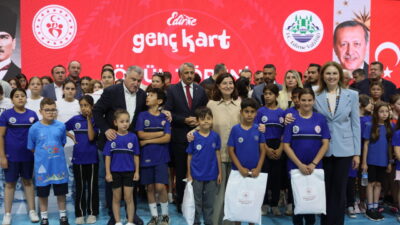 - "Bizim en önemli görevlerimizden bir tanesi başta dijital bağımlılık,