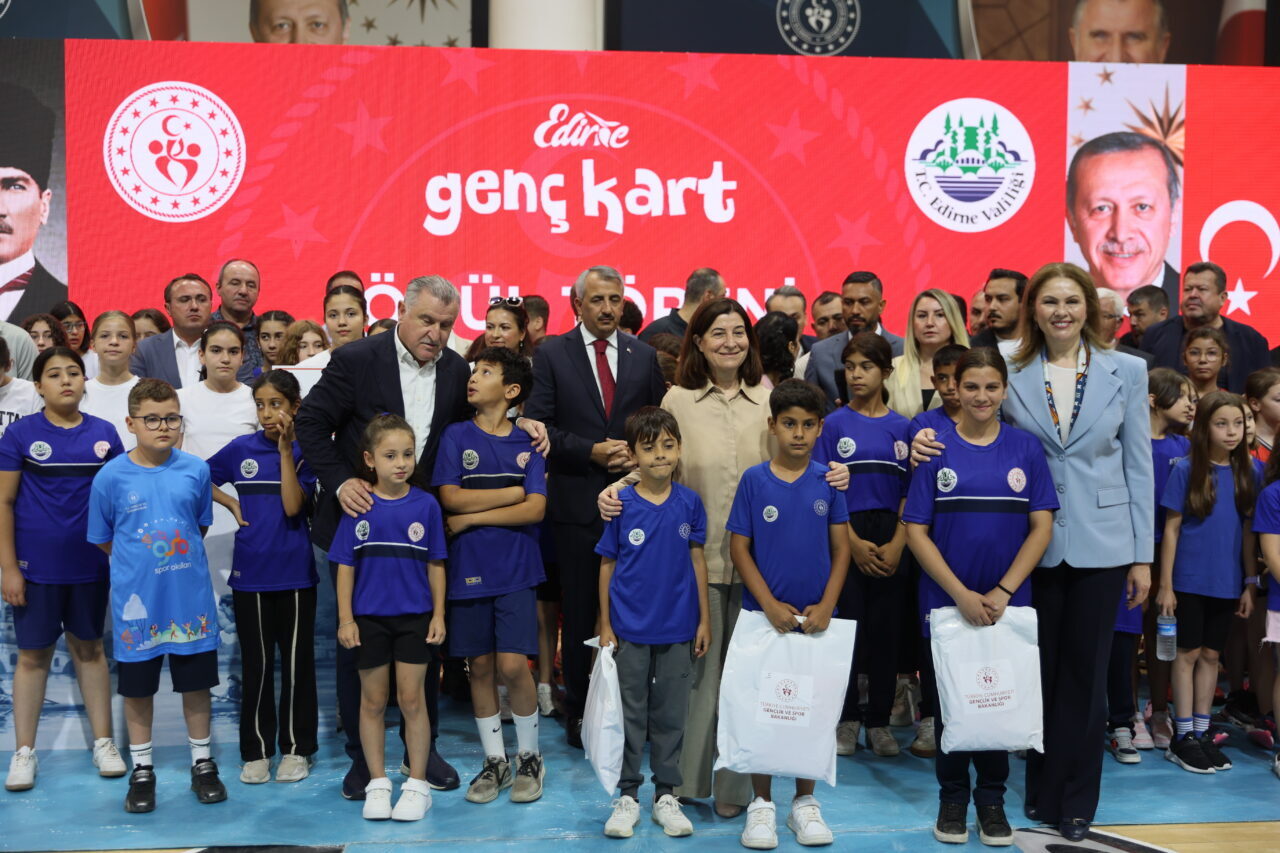 - "Bizim en önemli görevlerimizden bir tanesi başta dijital bağımlılık,