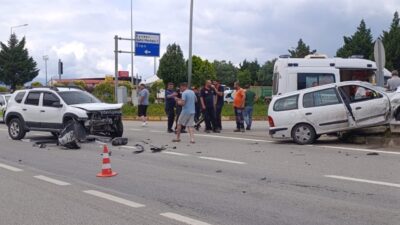 GİRESUN (AA) – Giresun'un Eynesil ilçesinde iki otomobilin çarpışması sonucu