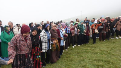 GÜMÜŞHANE (AA) – Gümüşhane'de 2 gün sürecek "15. Santa ve