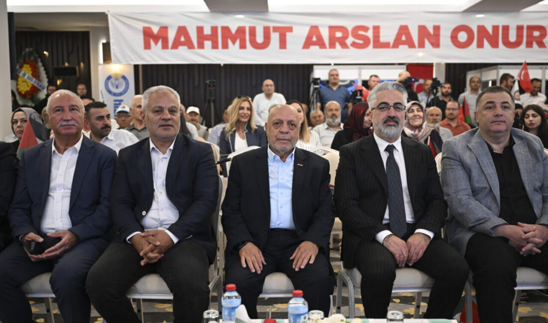 - "KİT'lerde çalışan arkadaşlarımızın kadroları analarının ak sütü gibi helaldir.