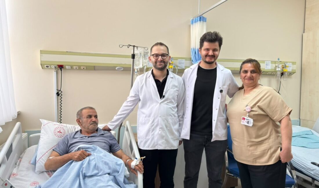 HAKKARİ (AA) – Hakkari'de bel ağrısı şikayetiyle gittiği hastanede böbreğinde