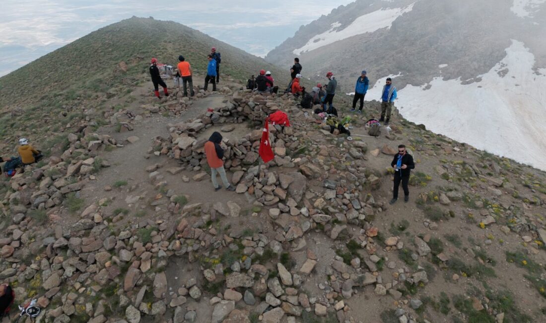 - Aksaray'da görev yapan 5 öğretmen ile Bolu'dan gelen 15