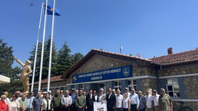 - Türkiye'nin ilk tayyare mühendisi Selahattin (Reşit) Alan ve havacılık