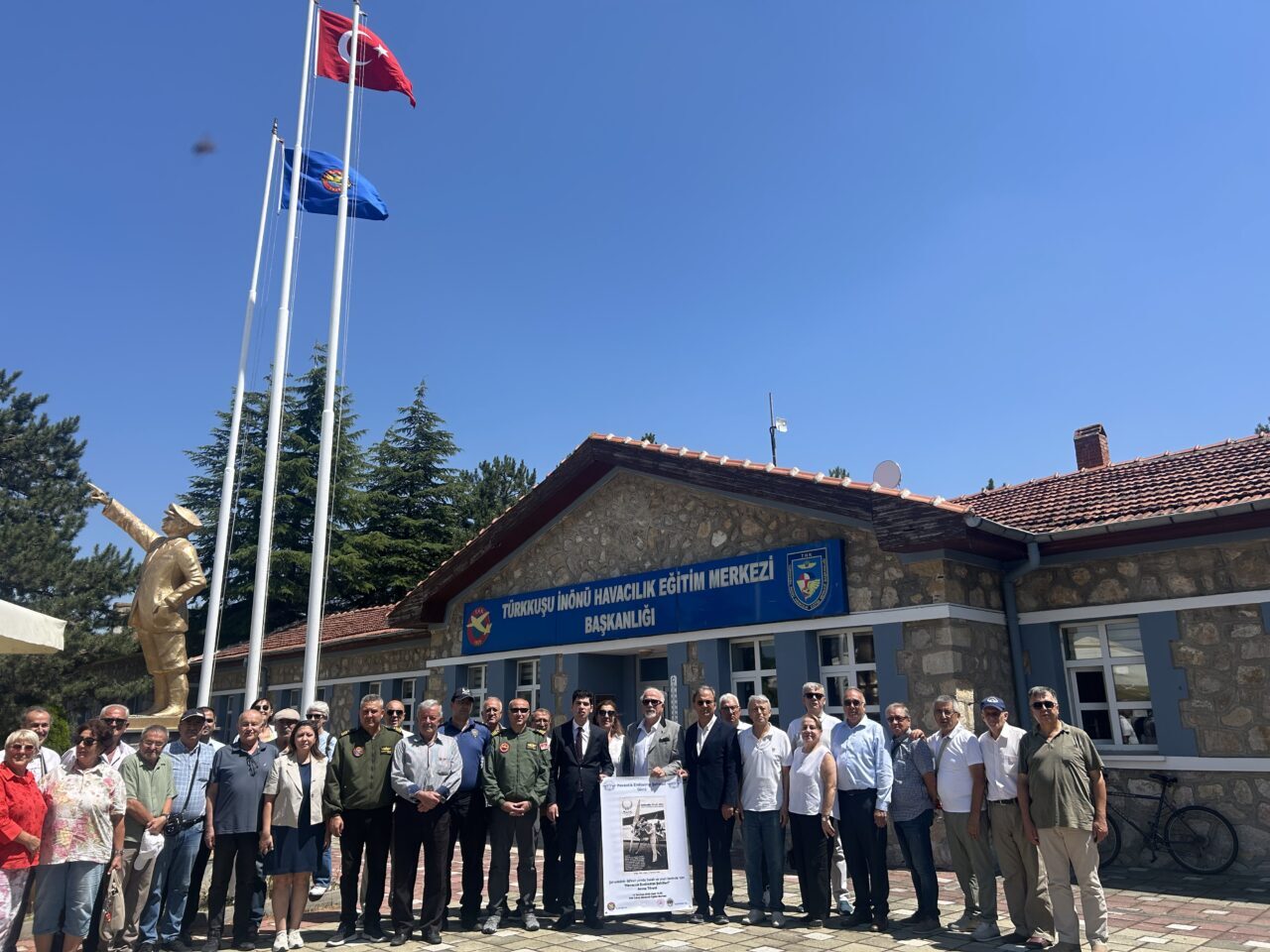 - Türkiye'nin ilk tayyare mühendisi Selahattin (Reşit) Alan ve havacılık