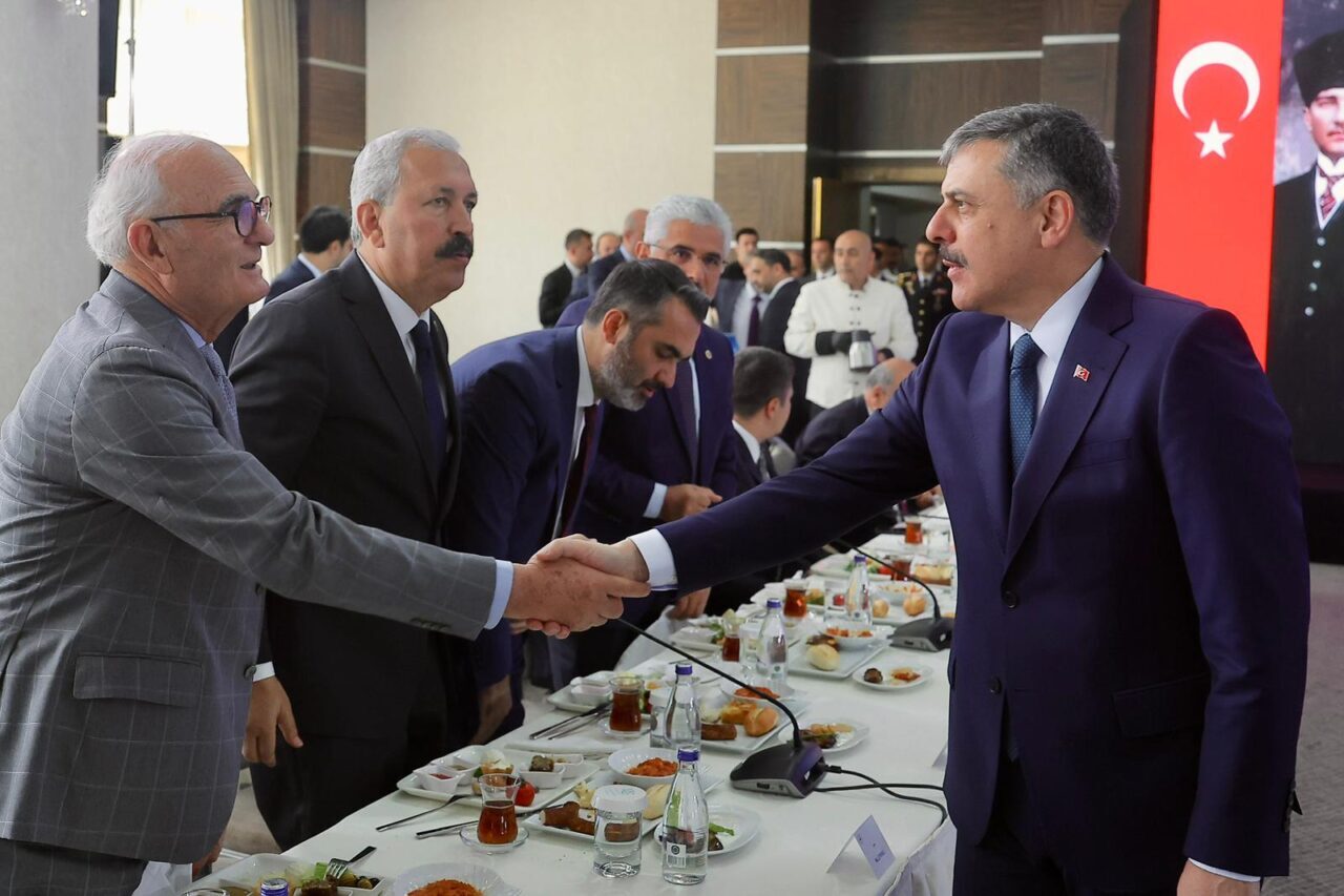 - "Aldığımız tedbirler neticesinde NATO Liderler Zirvesi'ni kazasız, belasız bir
