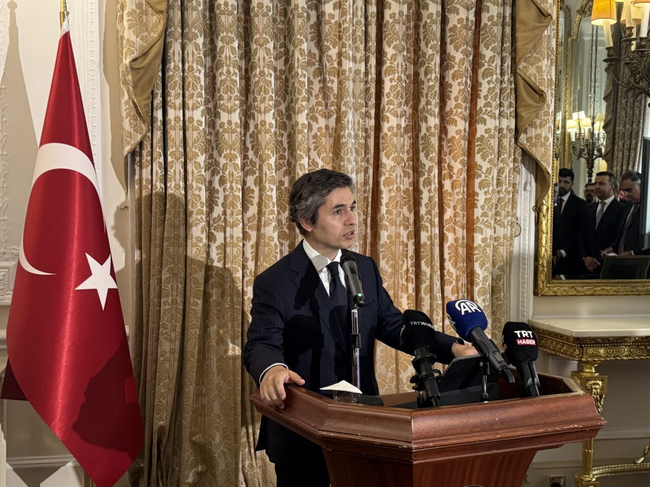 LONDRA (AA) – İngiltere'nin başkenti Londra'da 15 Temmuz Demokrasi ve
