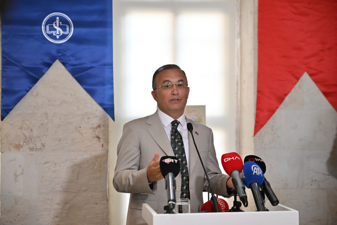 - Türkiye İş Bankası Yönetim Kurulu Başkanı Adnan Bali:
- "Eğitim,