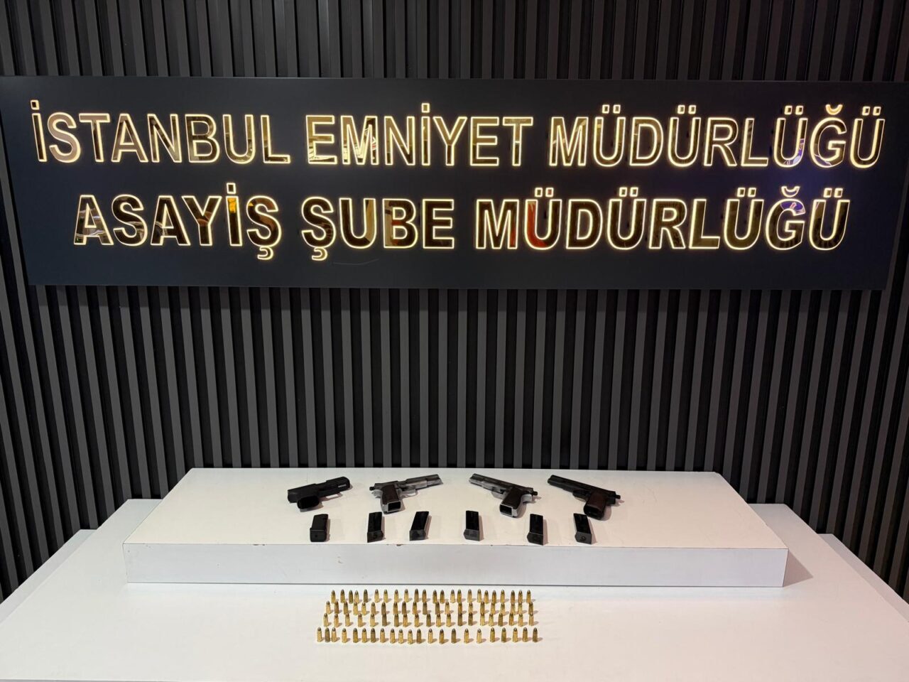 İSTANBUL (AA) – Beylikdüzü'nde bir iş yerinin kurşunlanması ile Beşiktaş'ta