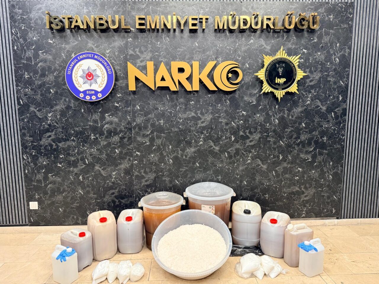 İSTANBUL (AA) – İstanbul'da 239 kilo 150 gram sentetik uyuşturucunun