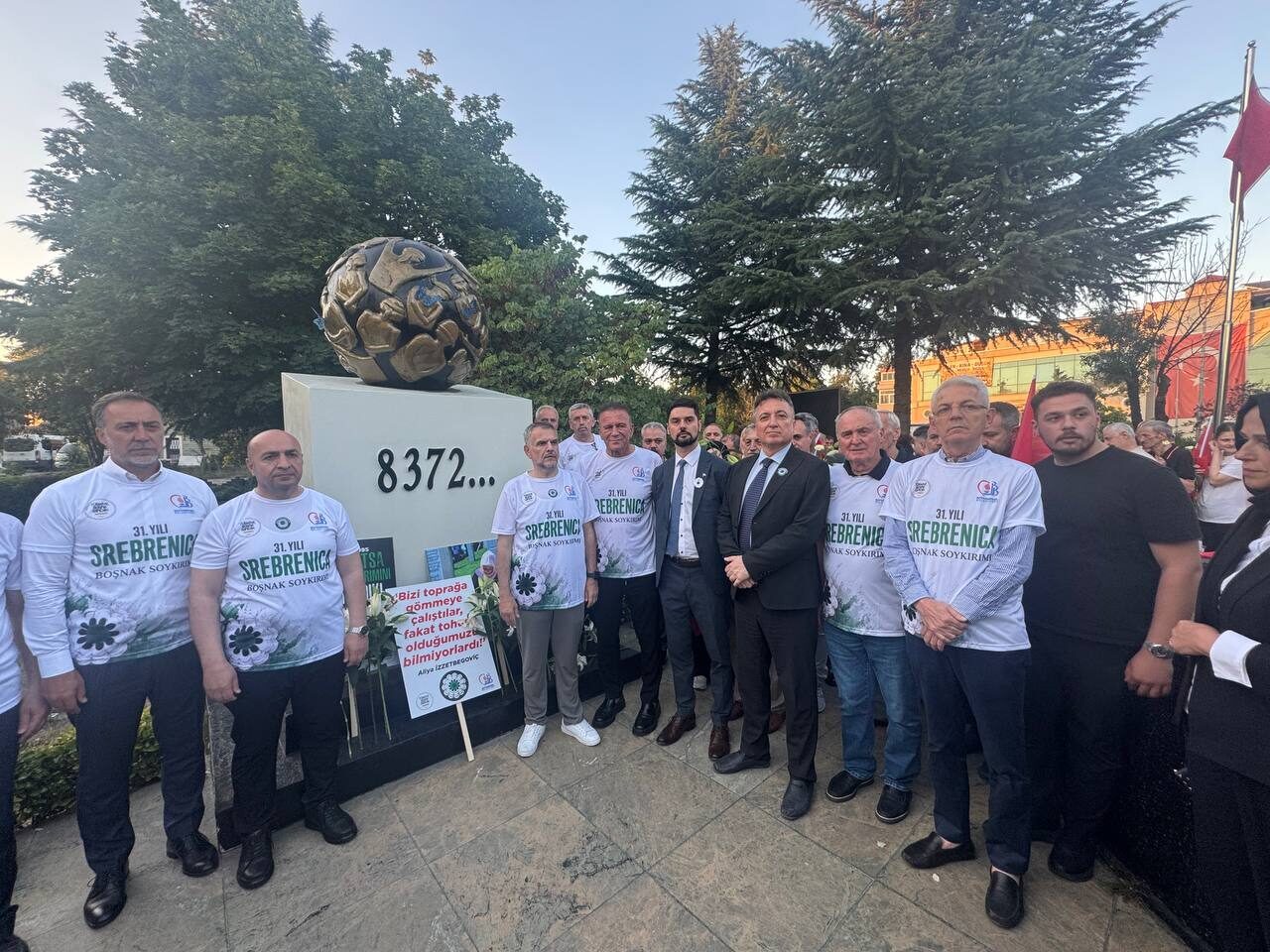 İSTANBUL (AA) – Bayrampaşa'da, Bosna Hersek'in doğusundaki Srebrenitsa'da, Sırplar tarafından